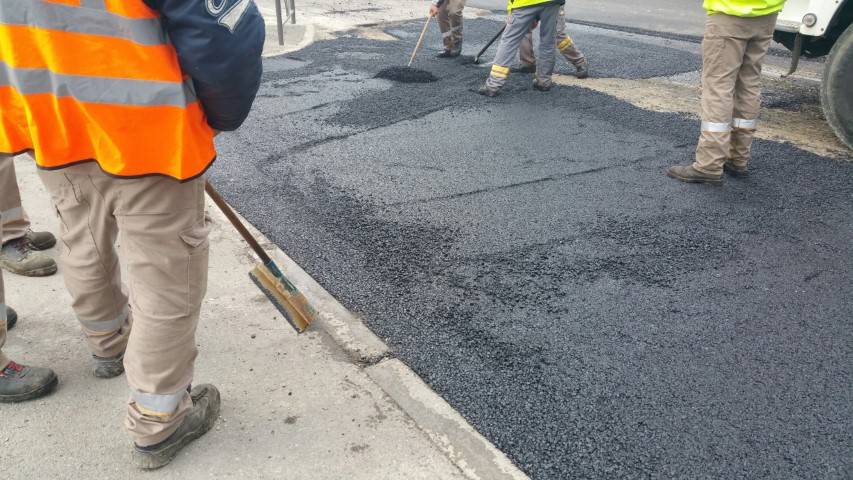 Goudronnage allée près de Saint-Médard-en-Jalles