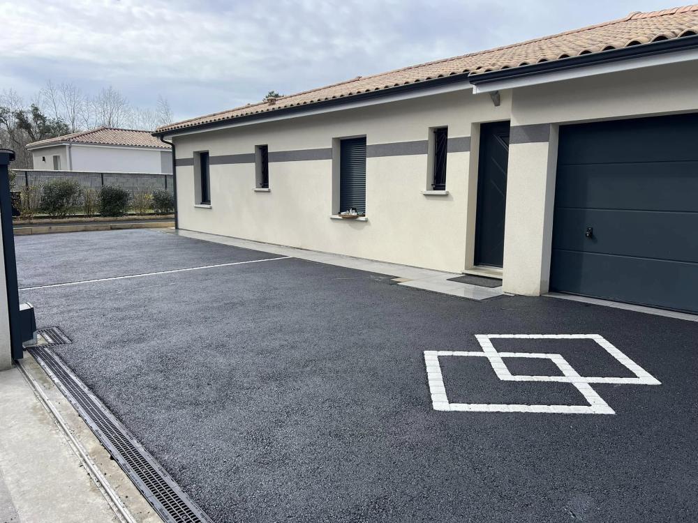 Préparation et fiinition enrobé noir près de Bordeaux - CBG TP